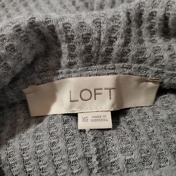 Ann Taylor LOFT Waffle Knit Cowl Neck Cozy Sweater Women's Size XS EUC - Picture 8 of 10
